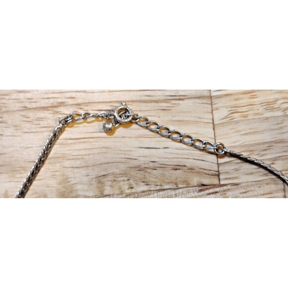 Silver Tone Chain Bracelet With Green Enameled Faux Beads-Very Pretty - Picture 8 of 10